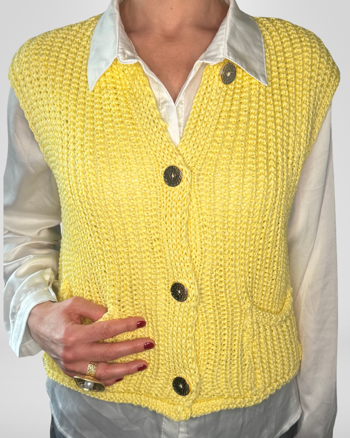 Gilet Con Bottoni In Oro